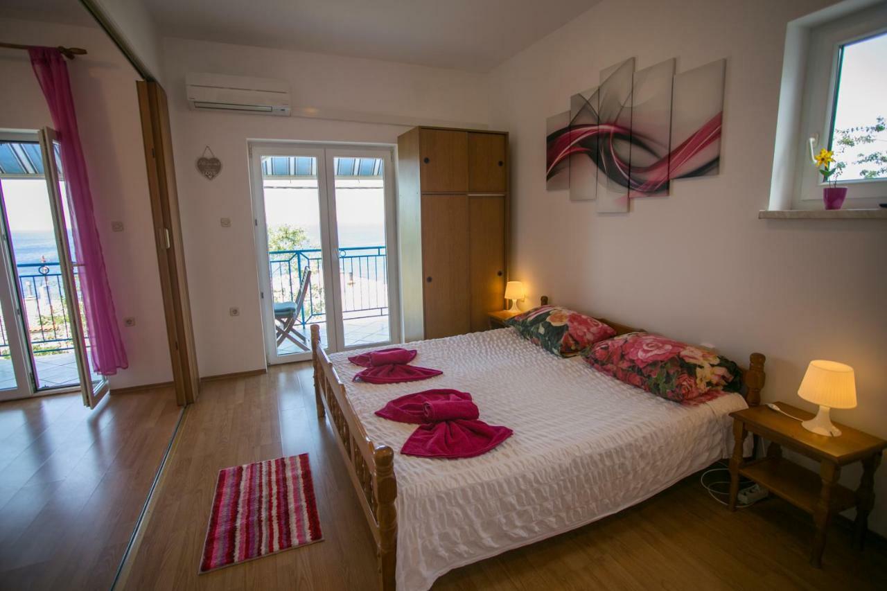 סנג' Apartments Katica מראה חיצוני תמונה